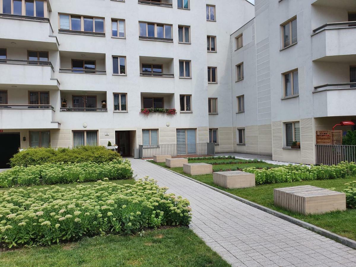 Private Garden In City Center P4You Pl Cracóvia Exterior foto